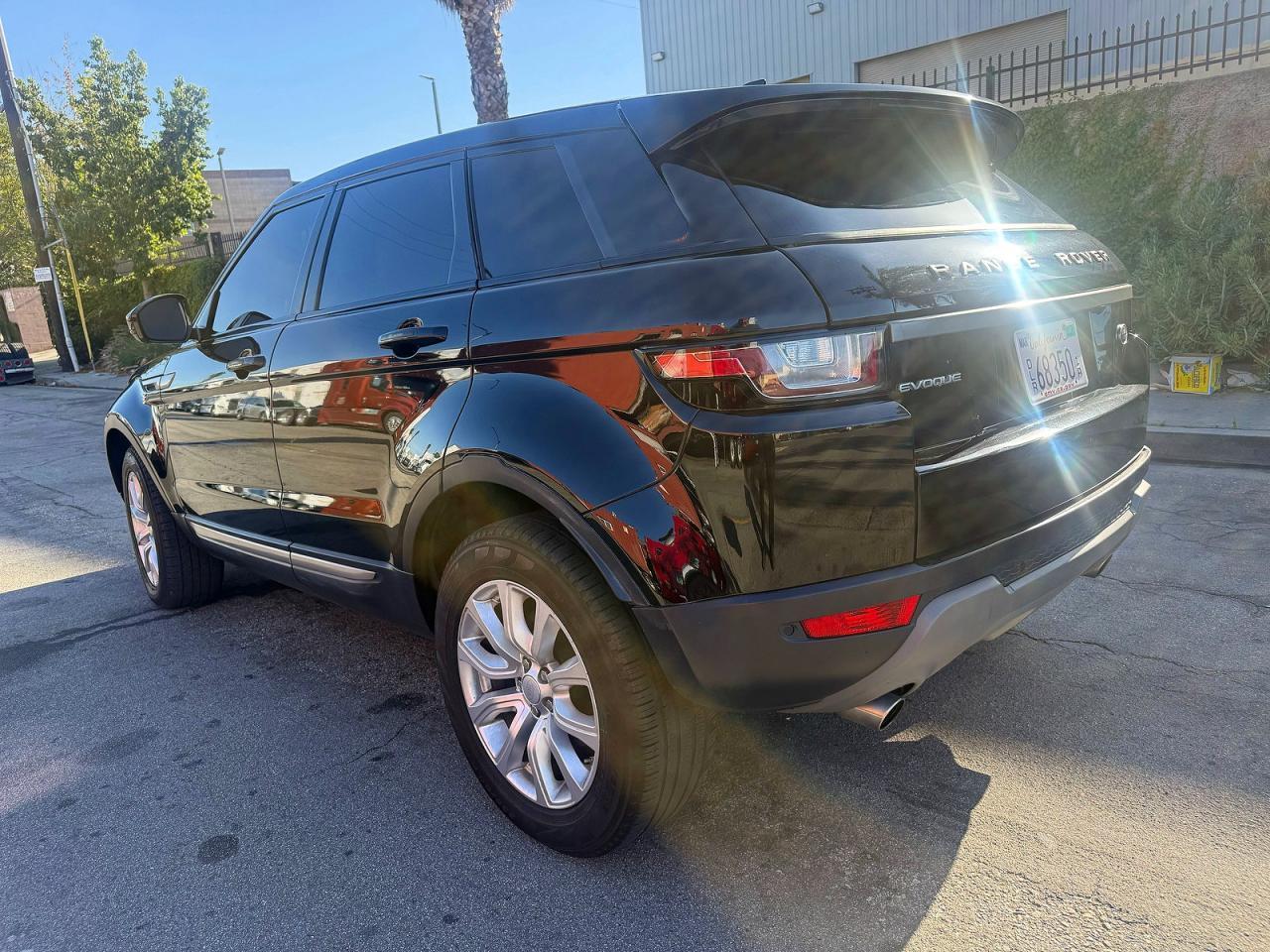 2019 Land Rover Range Rover Evoque Se - Фото 3