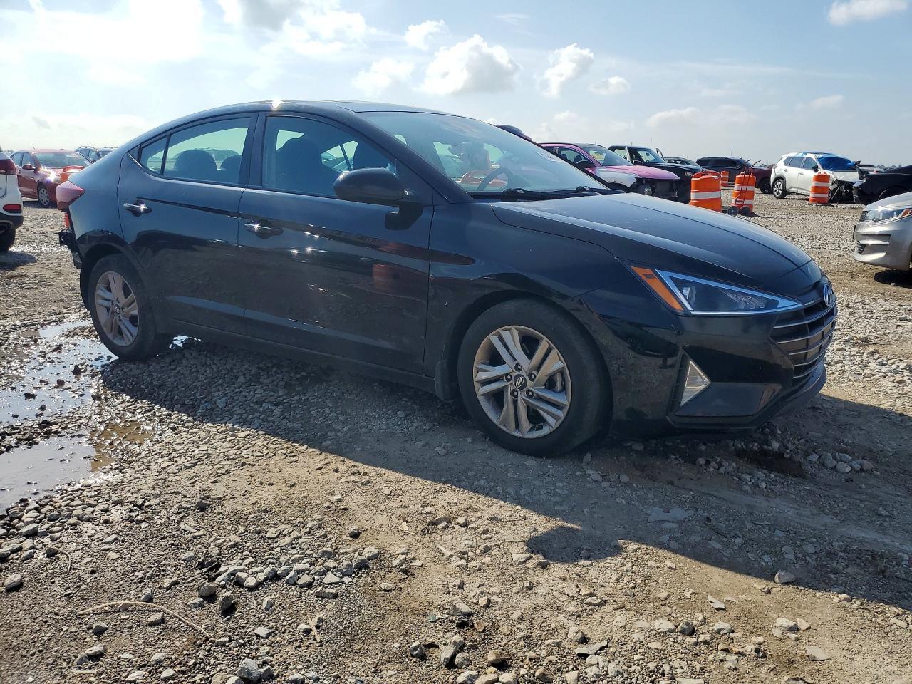 2019 Hyundai Elantra Se - Фото 4