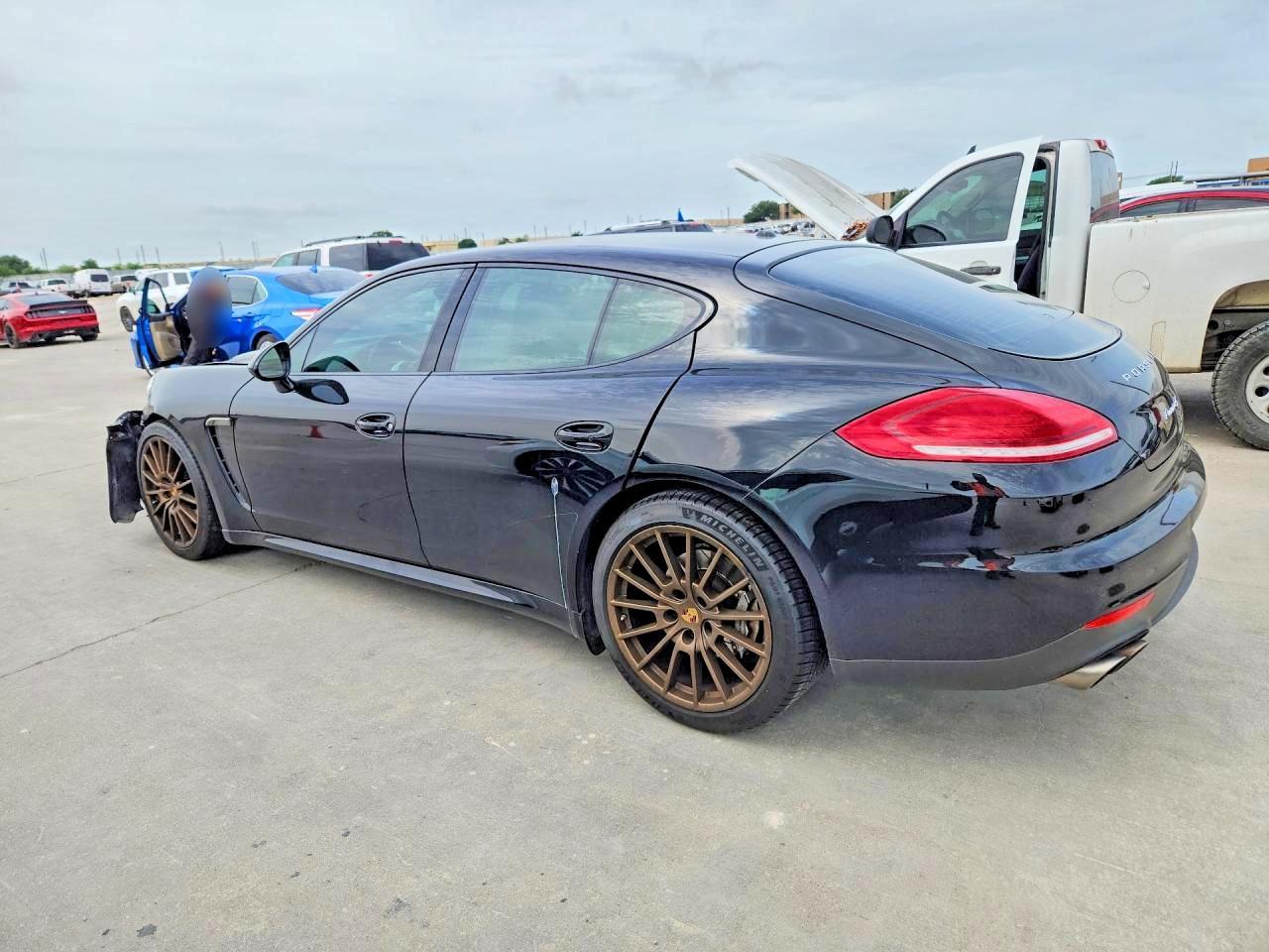 2014 Porsche Panamera S - Image 2