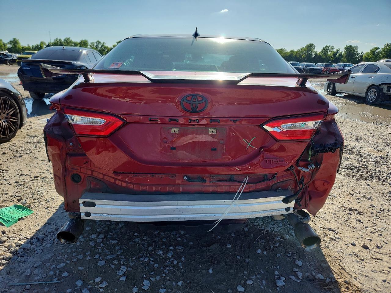 2020 Toyota Camry Trd - Фото 6