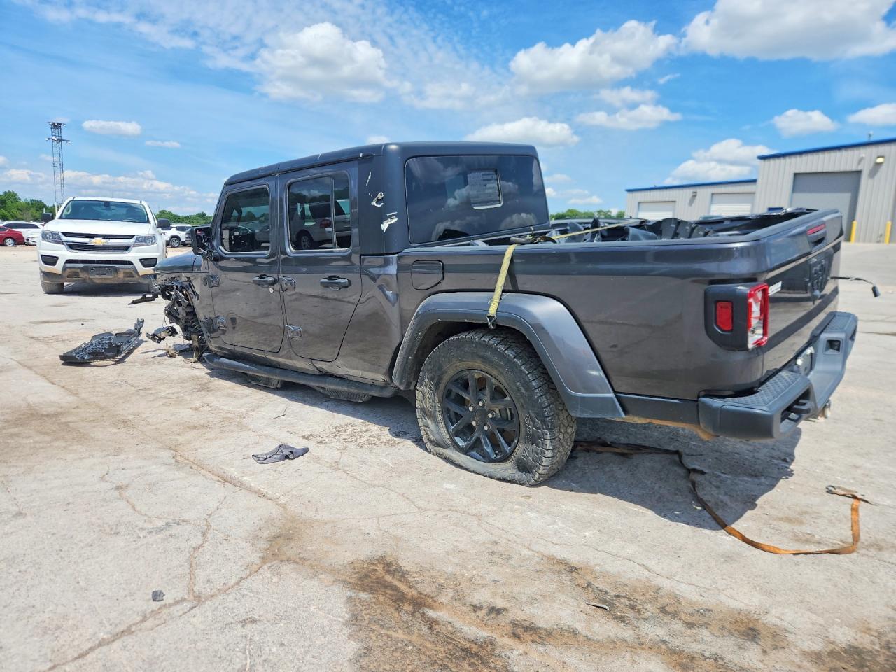 2021 Jeep Gladiator Sport - Фото 2