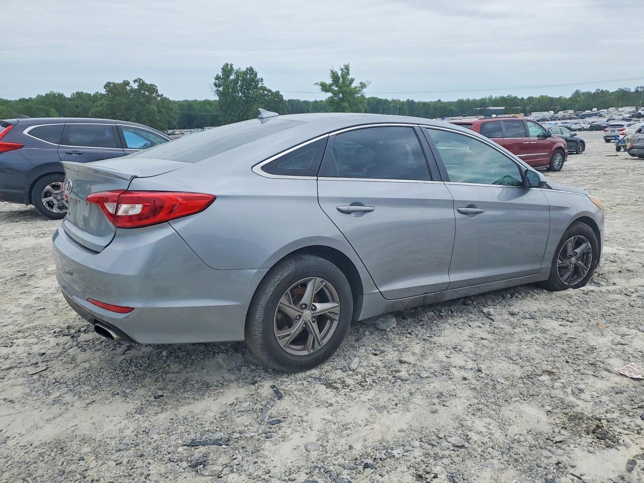 2015 Hyundai Sonata Se - Image 3