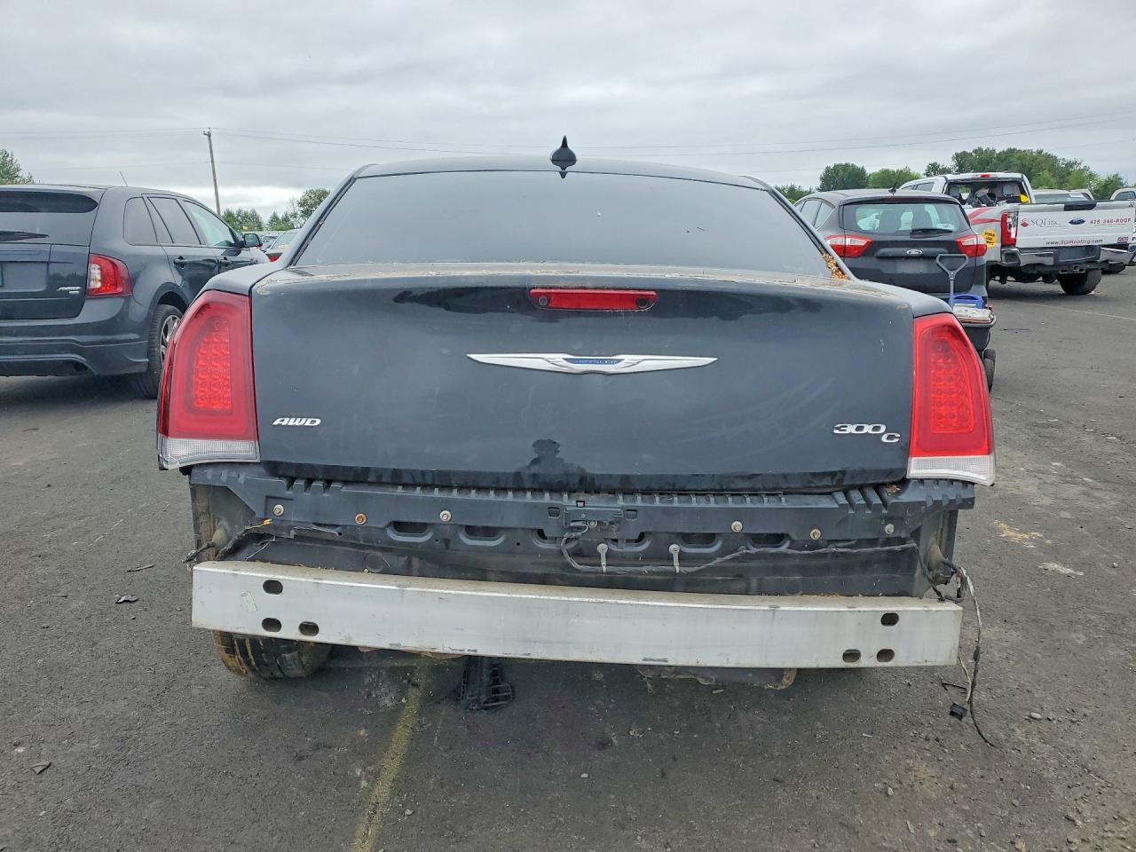 2016 Chrysler 300C - Image 6