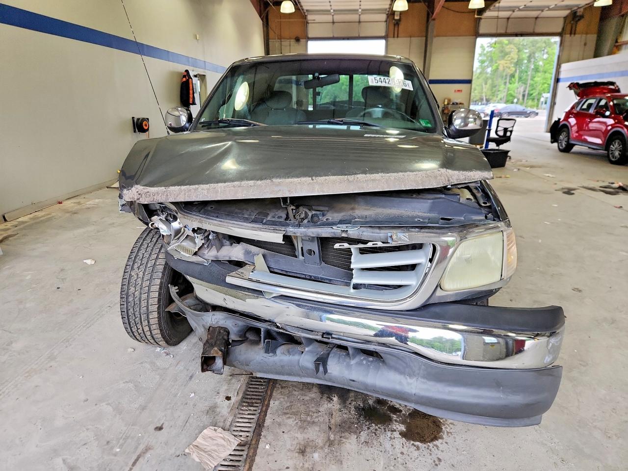 2002 Ford F150 - Image 5