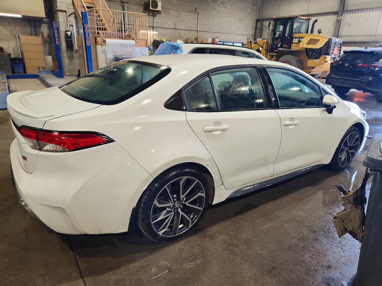2020 Toyota Corolla Se - Фото 3