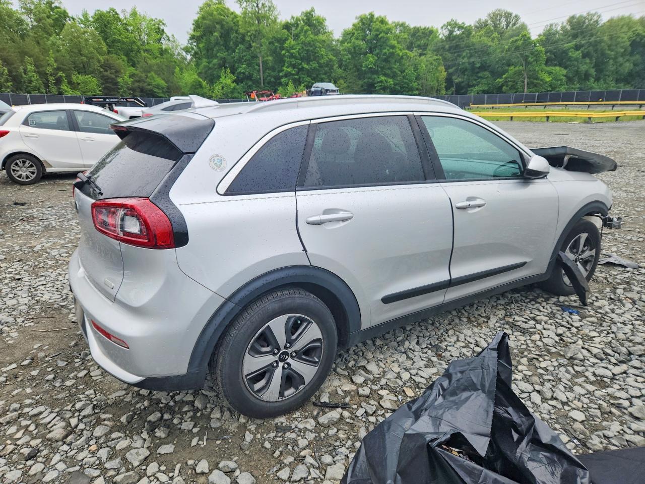 2017 Kia Niro Lx - Фото 3