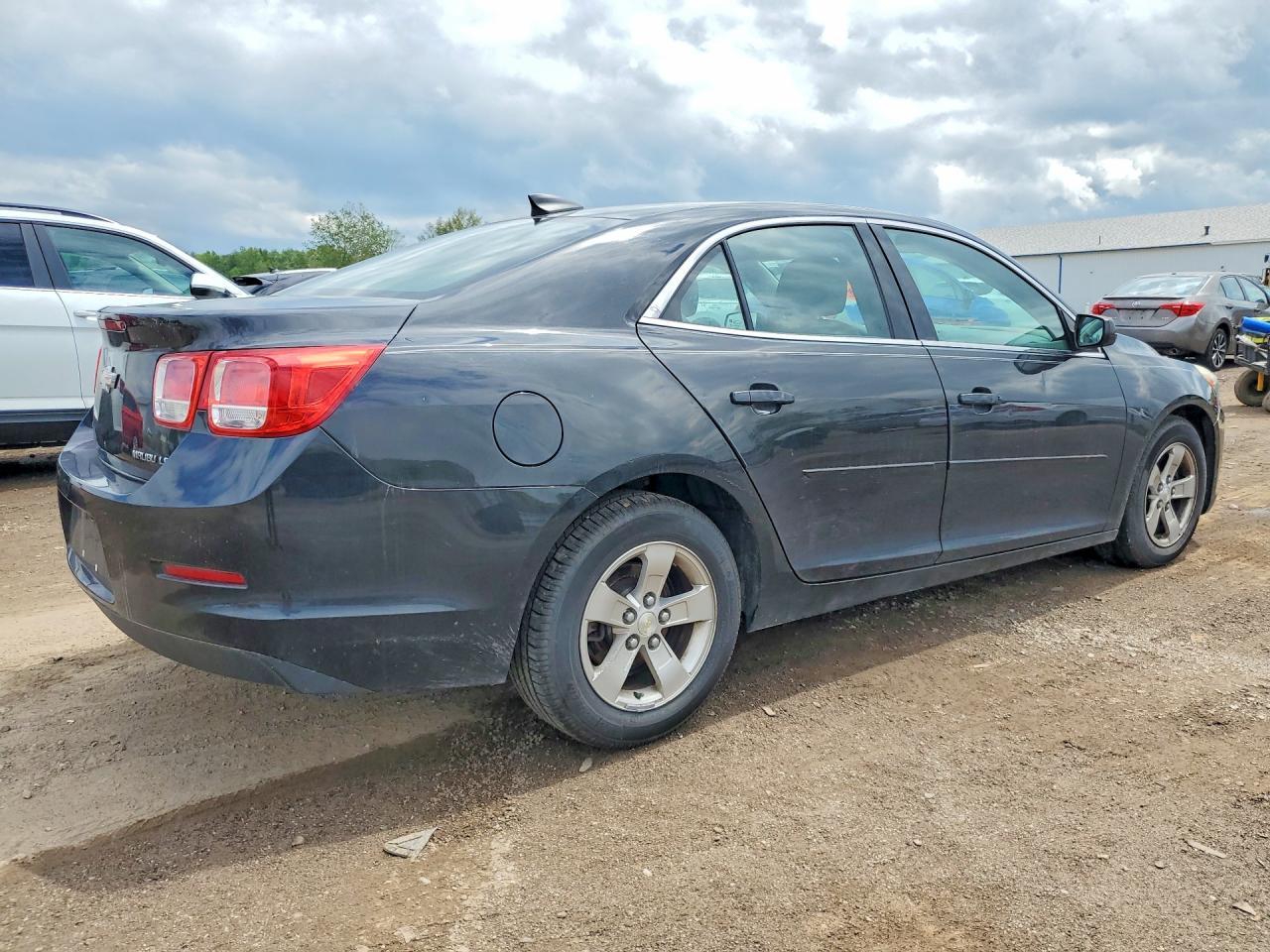2015 Chevrolet Malibu Ls - Image 3