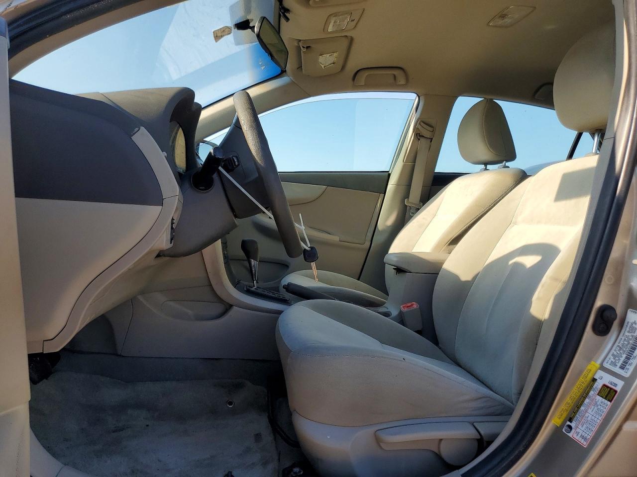 2009 Toyota Corolla Le - Фото 7