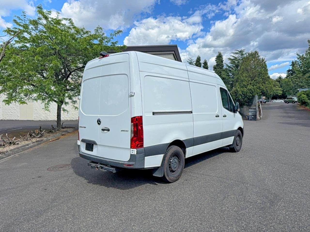 2021 Mercedes-Benz Sprinter 2500 - Фото 4