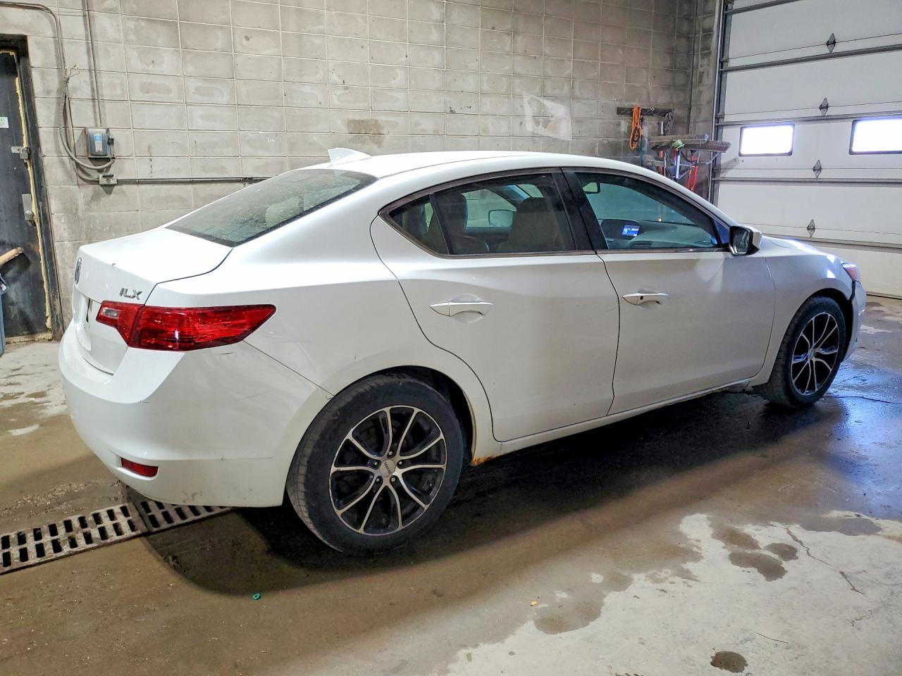 2013 Acura Ilx 20 Premium - Фото 3