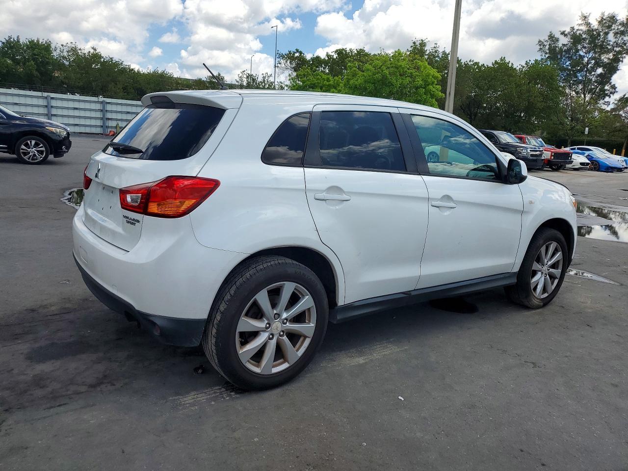 2015 Mitsubishi Outlander Sport Es - Image 3