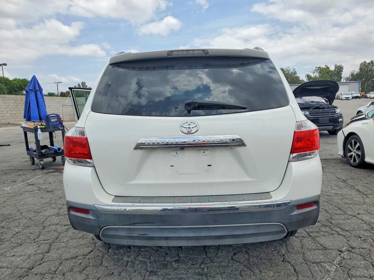 2011 Toyota Highlander Se - Фото 6