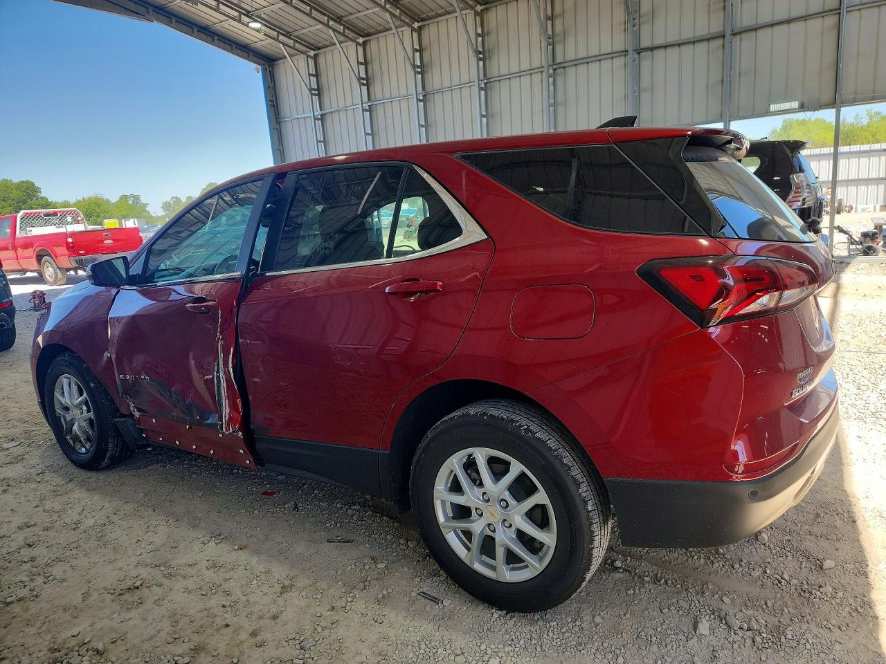 2024 Chevrolet Equinox Lt - Image 2