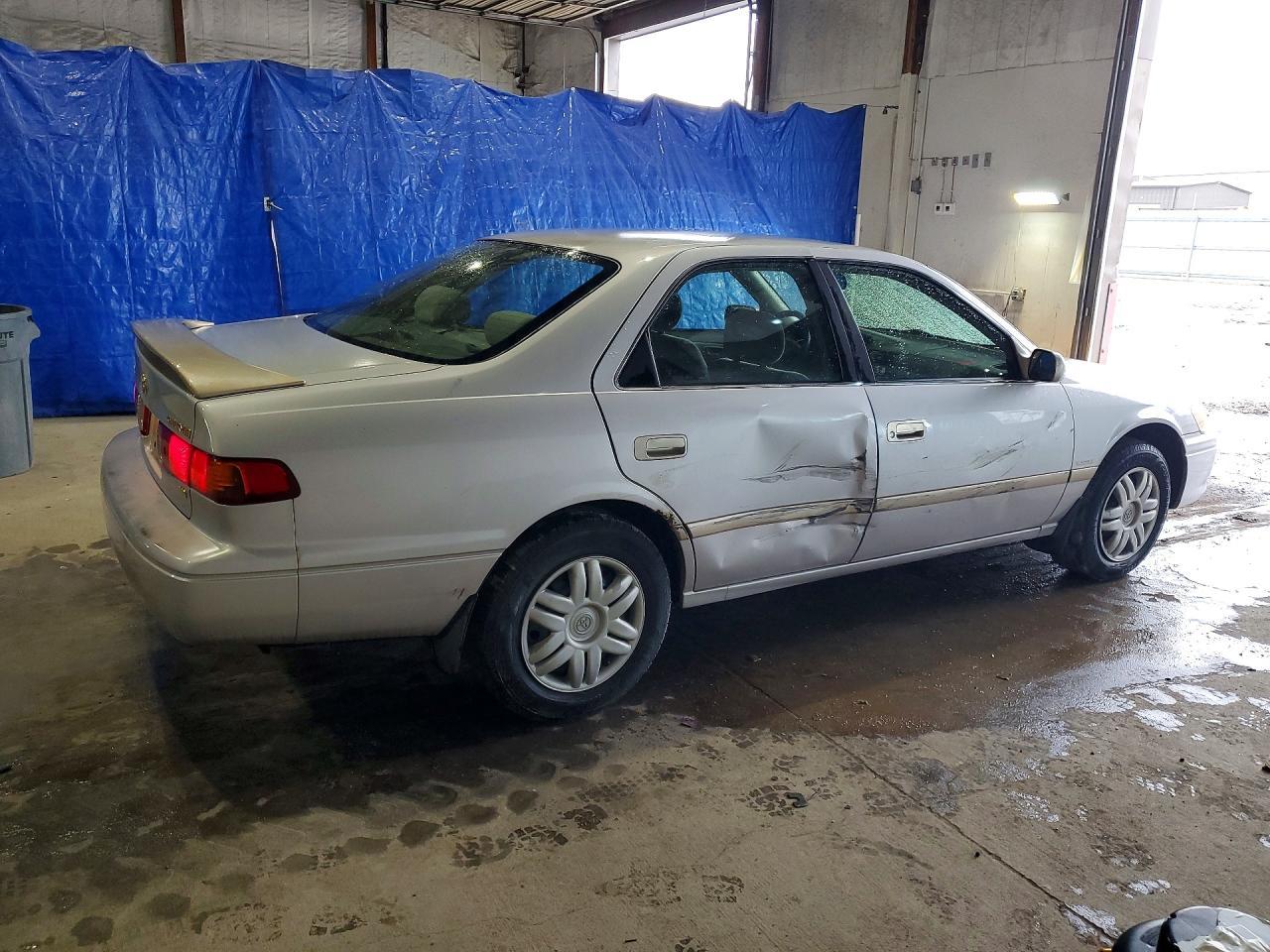 2000 Toyota Camry Le V6 - Image 3