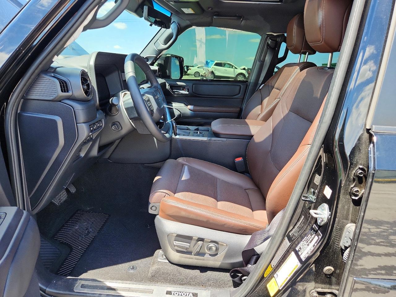 2025 Toyota Land Cruiser Base - Image 7