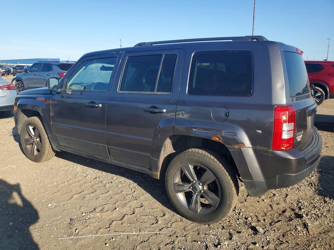 2015 Jeep Patriot Latitude - Фото 2
