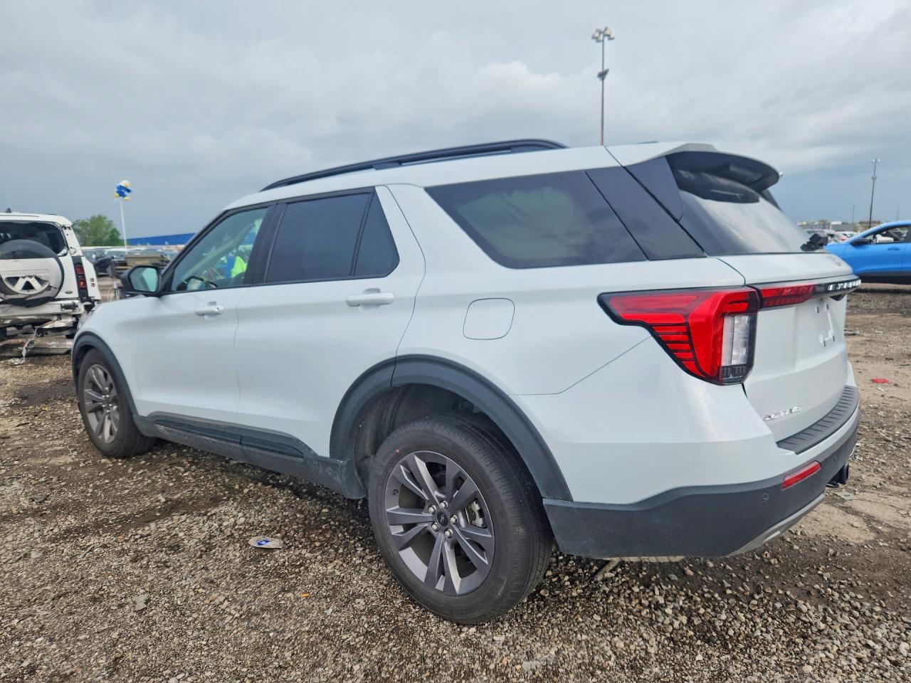 2026 Ford Explorer Active - Фото 2