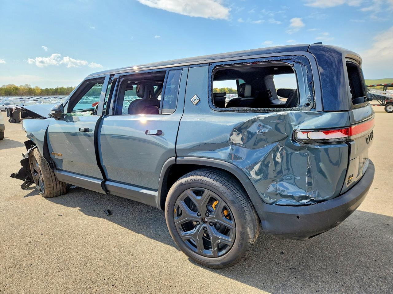2025 Rivian R1S Premium - Image 2