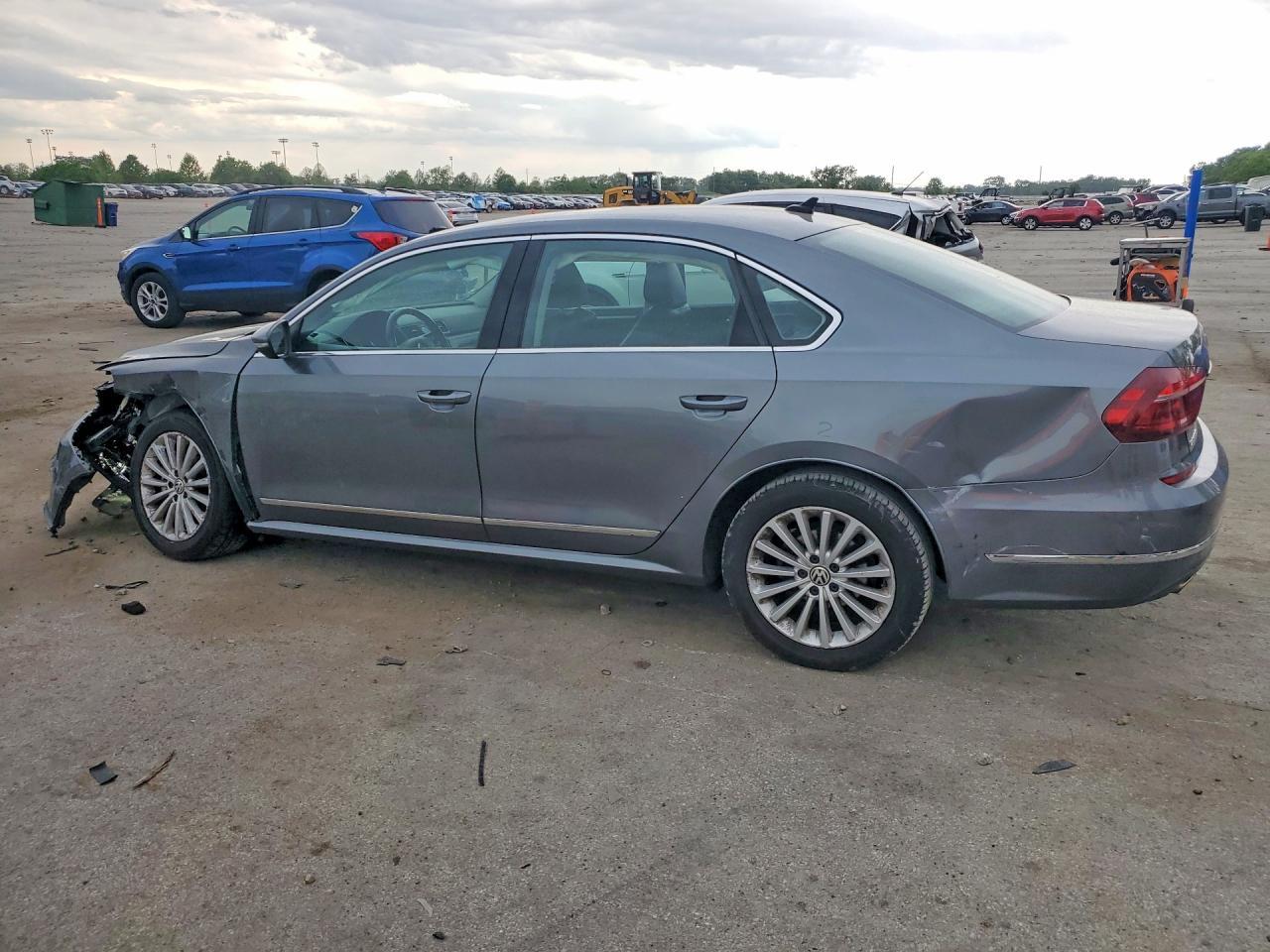 2017 Volkswagen Passat Se - Image 2
