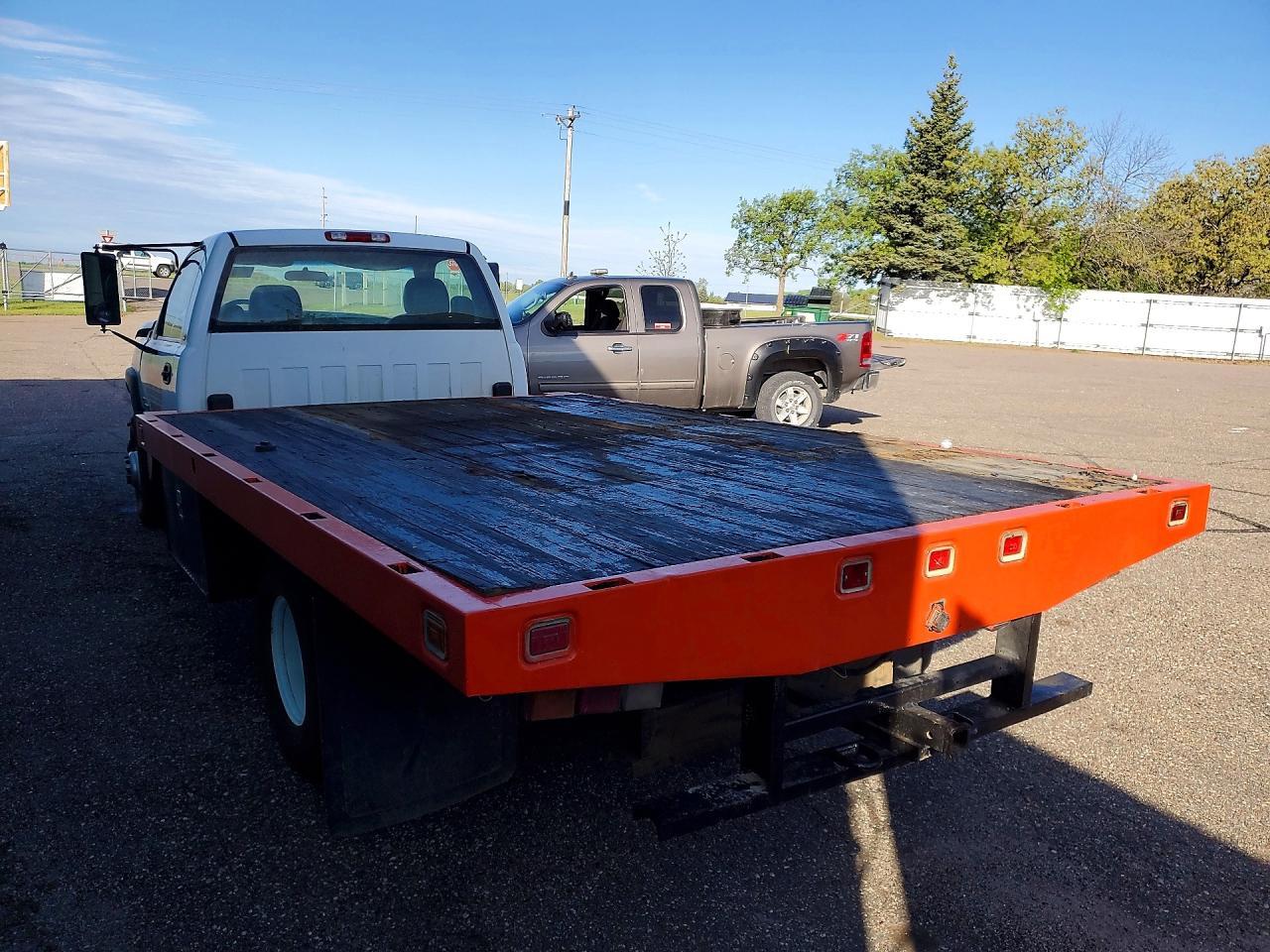 2005 Chevrolet Silverado C3500 - Фото 2