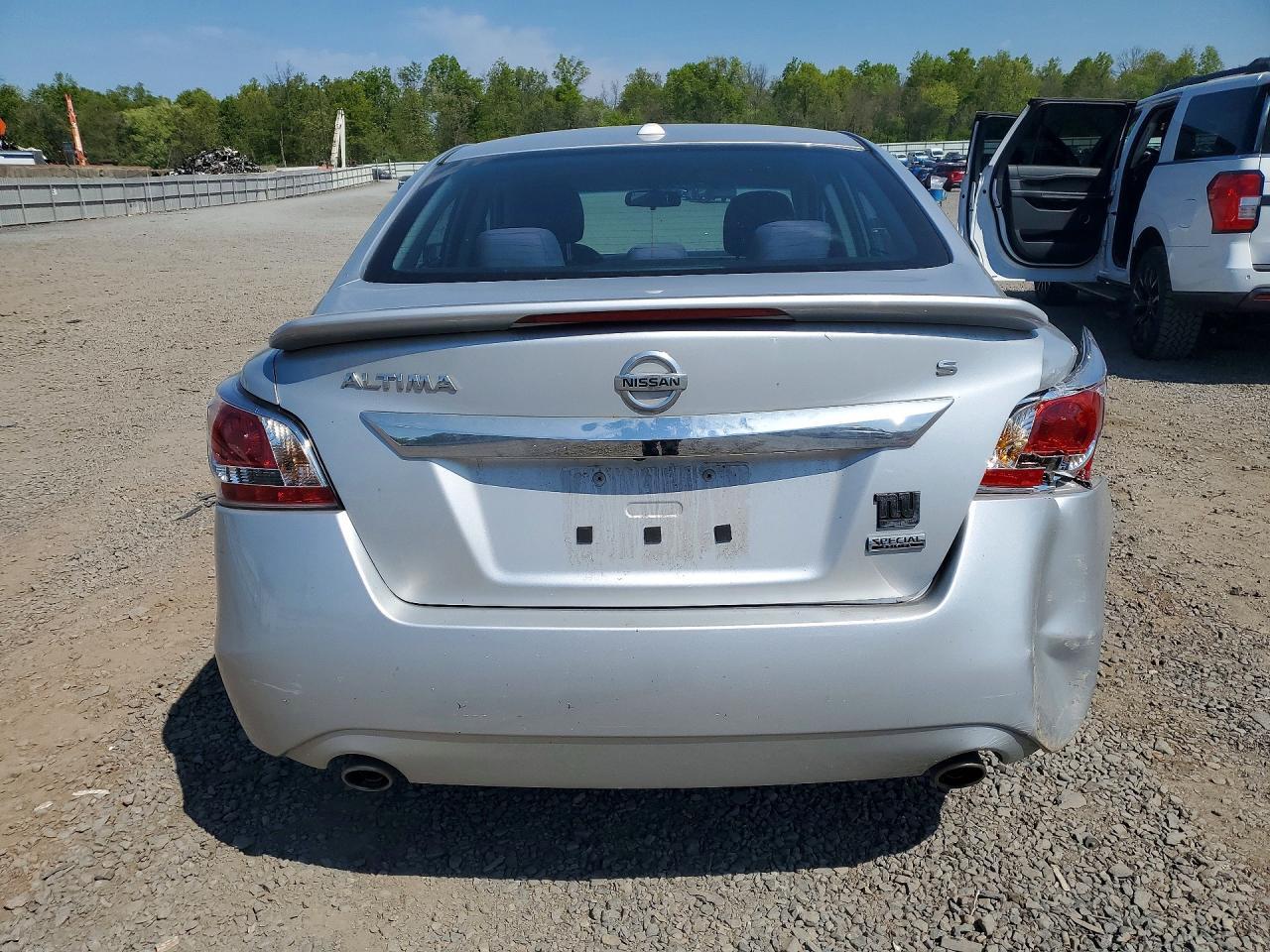 2015 Nissan Altima 2.5 S - Фото 6
