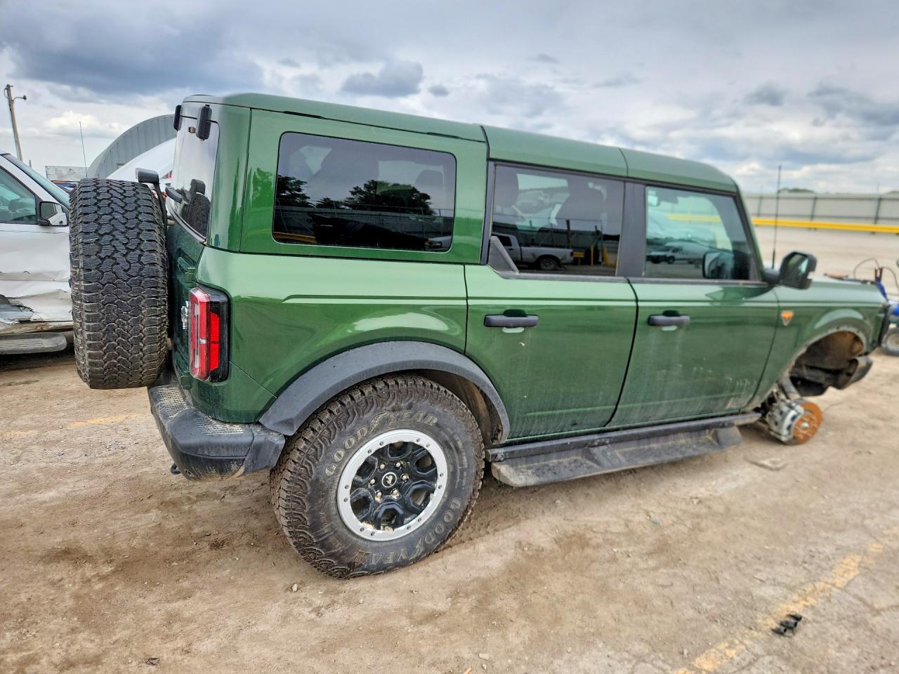 2025 Ford Bronco Badlands - Фото 3