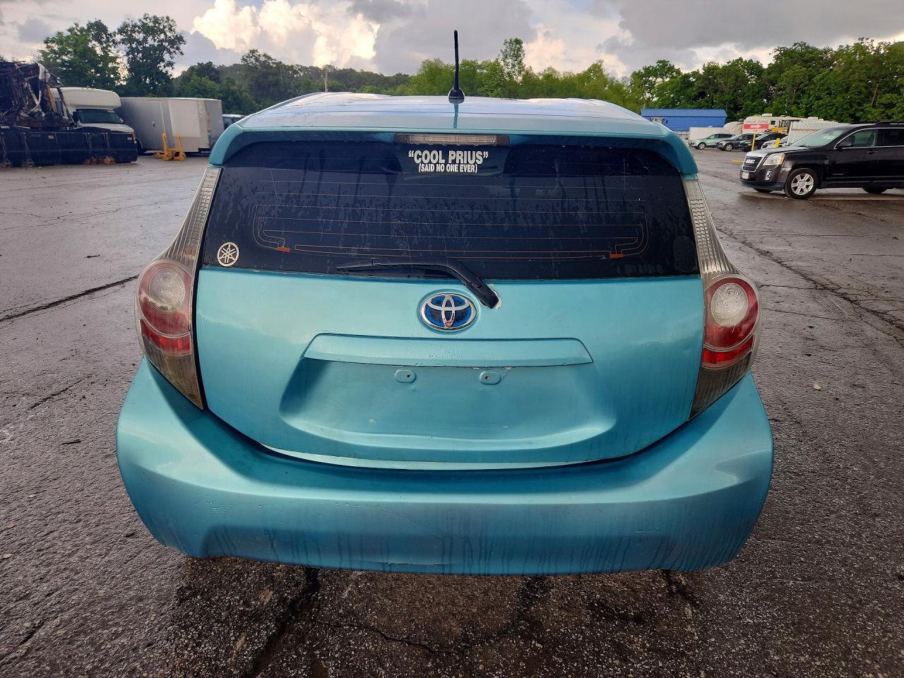 2013 Toyota Prius C Two - Image 6