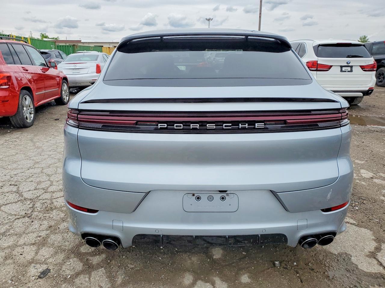 2025 Porsche Cayenne Coupe - Image 6