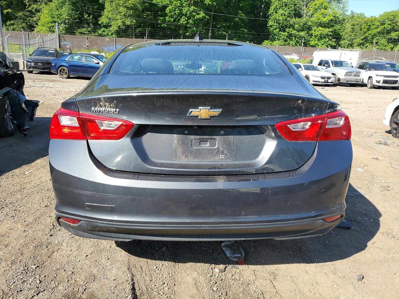 2017 Chevrolet Malibu Ls - Фото 6