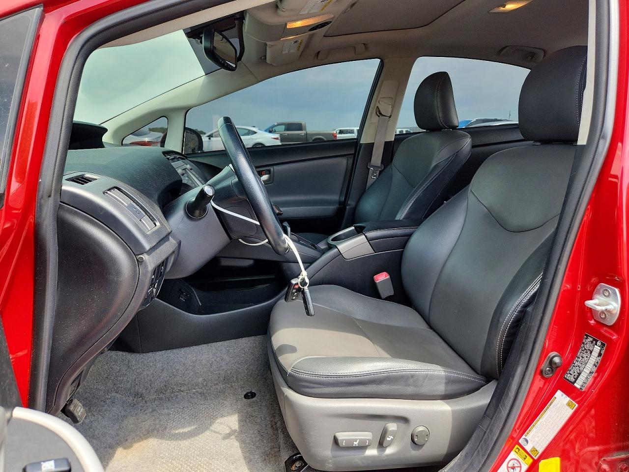 2013 Toyota Prius Four - Фото 7