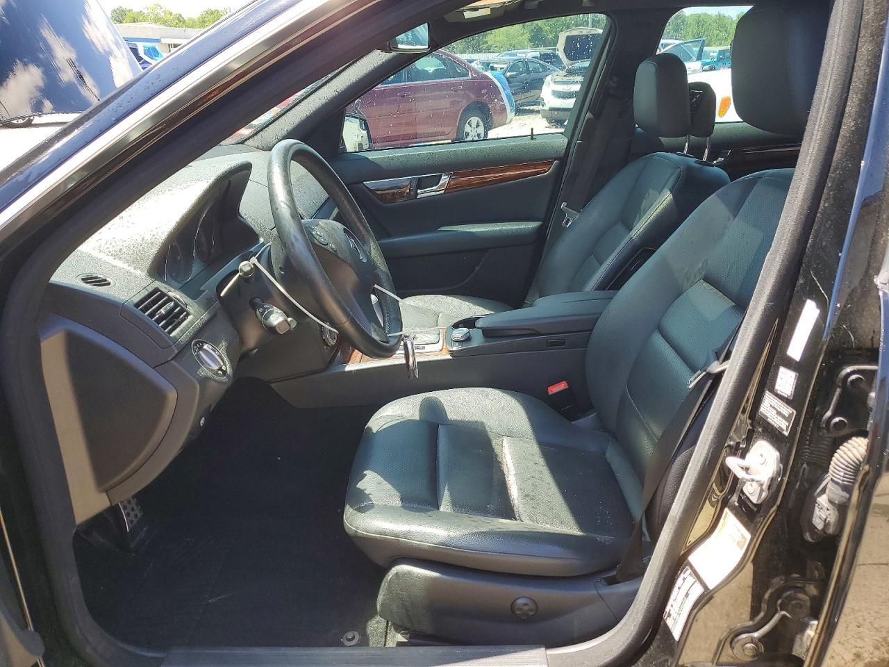 2010 Mercedes-Benz C 300 4Matic - Image 7