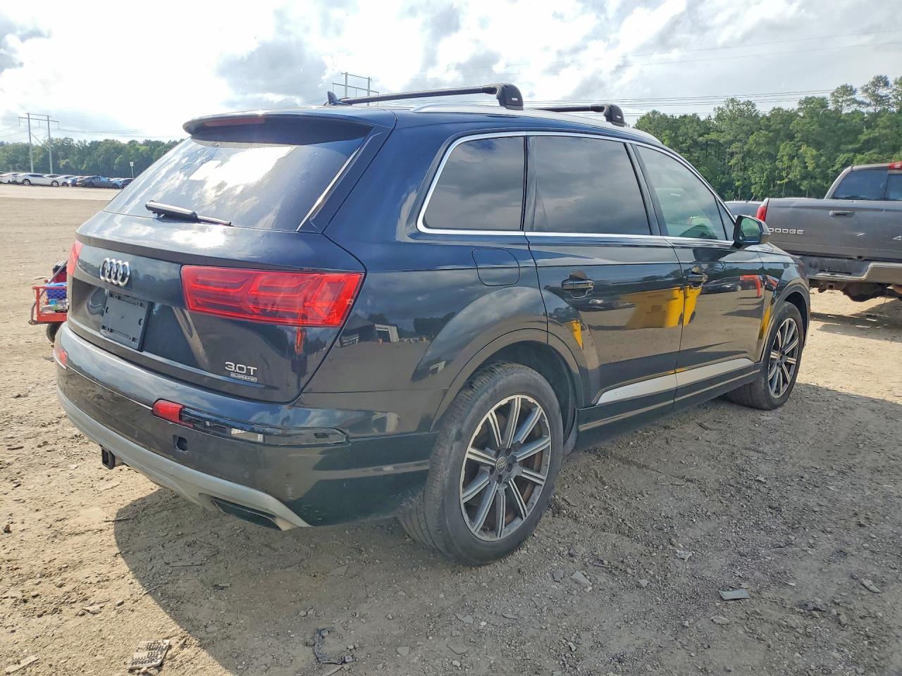 2017 Audi Q7 Premium Plus - Фото 3