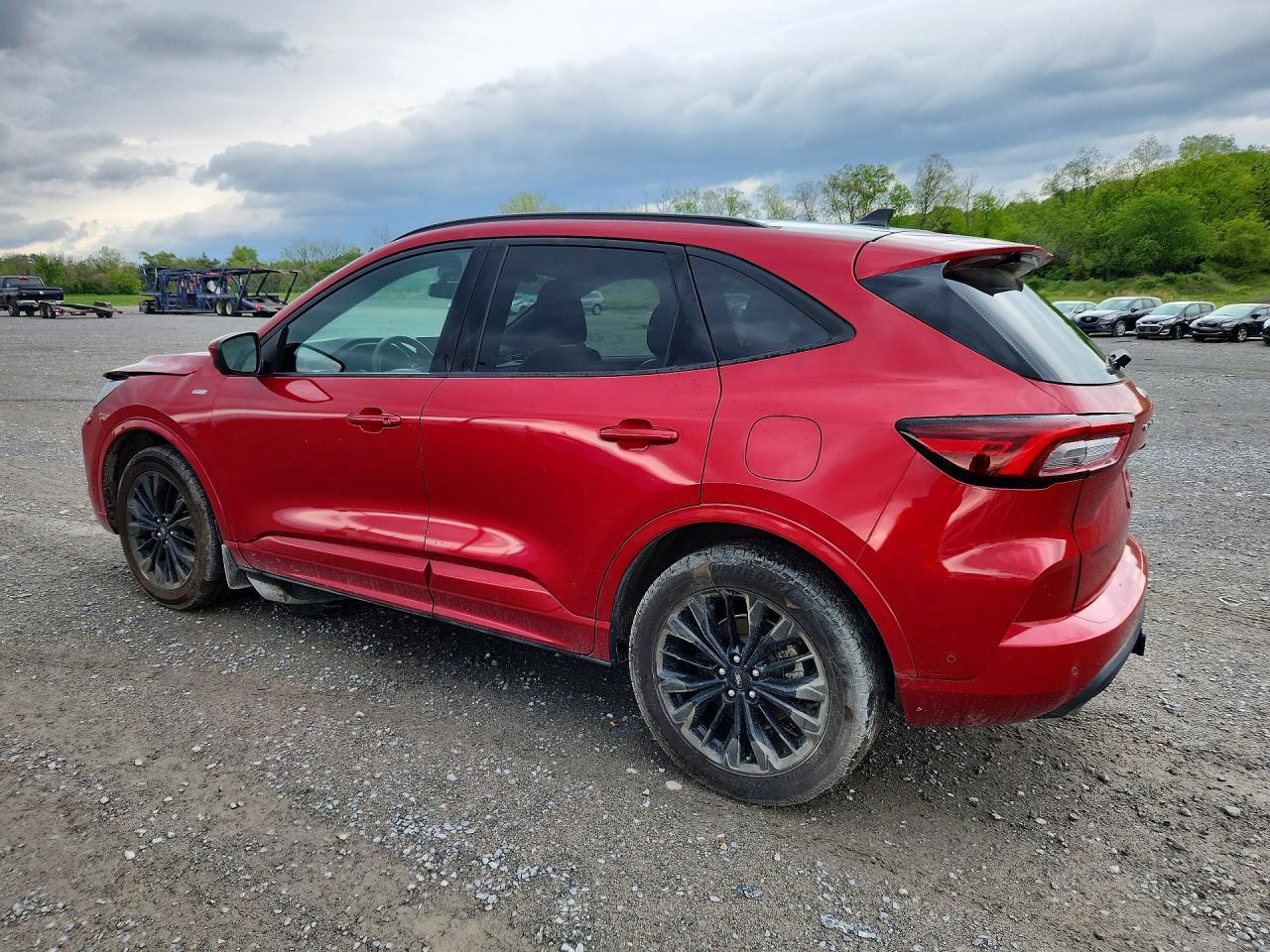 2023 Ford Escape St Line Elite - Image 2