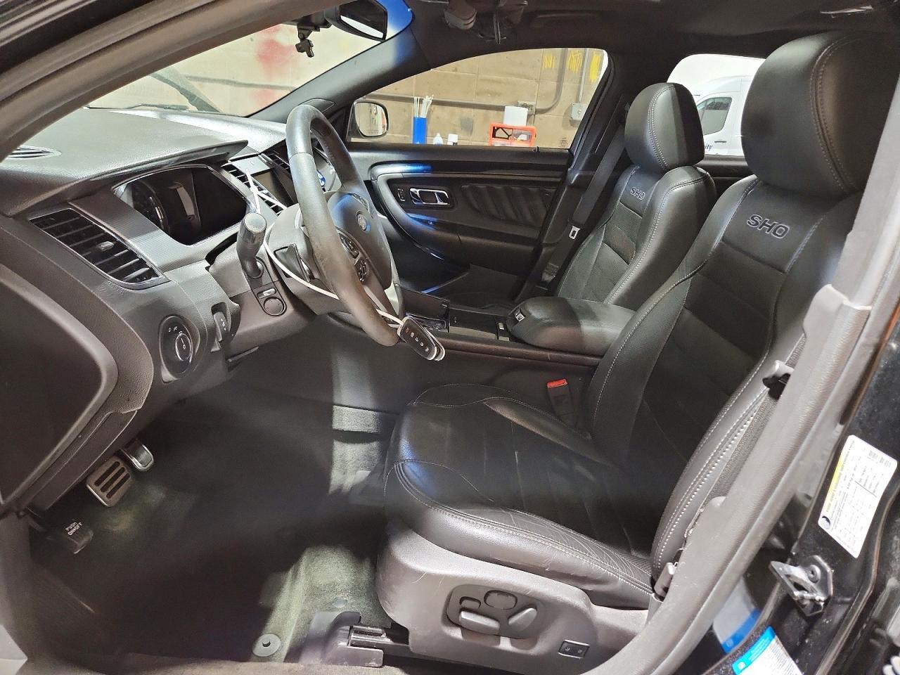 2015 Ford Taurus Sho - Фото 7