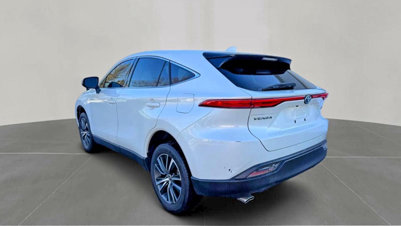 2021 Toyota Venza Le - Фото 3