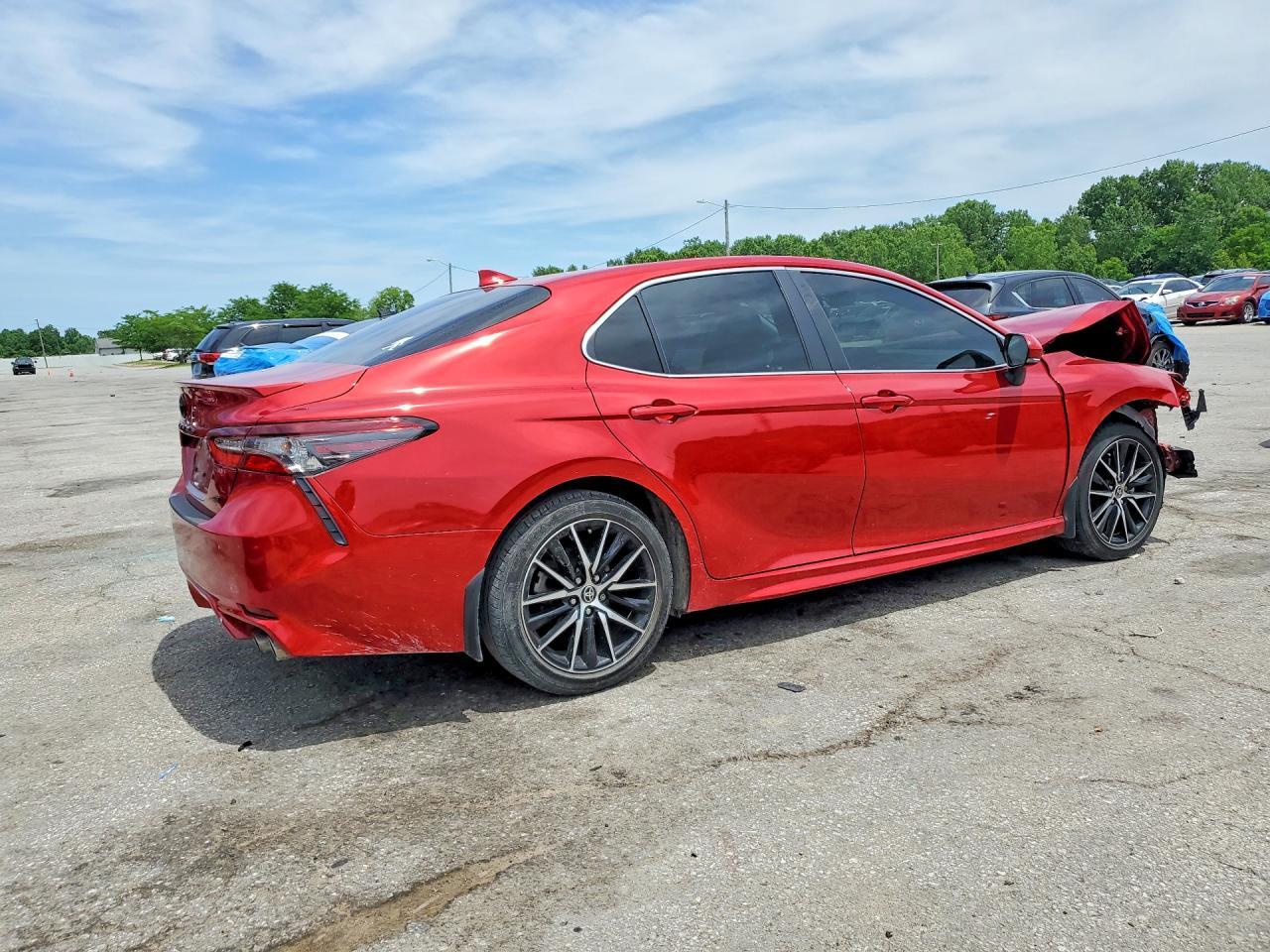 2024 Toyota Camry Se - Фото 3