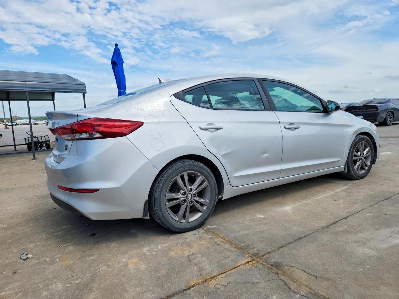 2017 Hyundai Elantra Se - Image 3