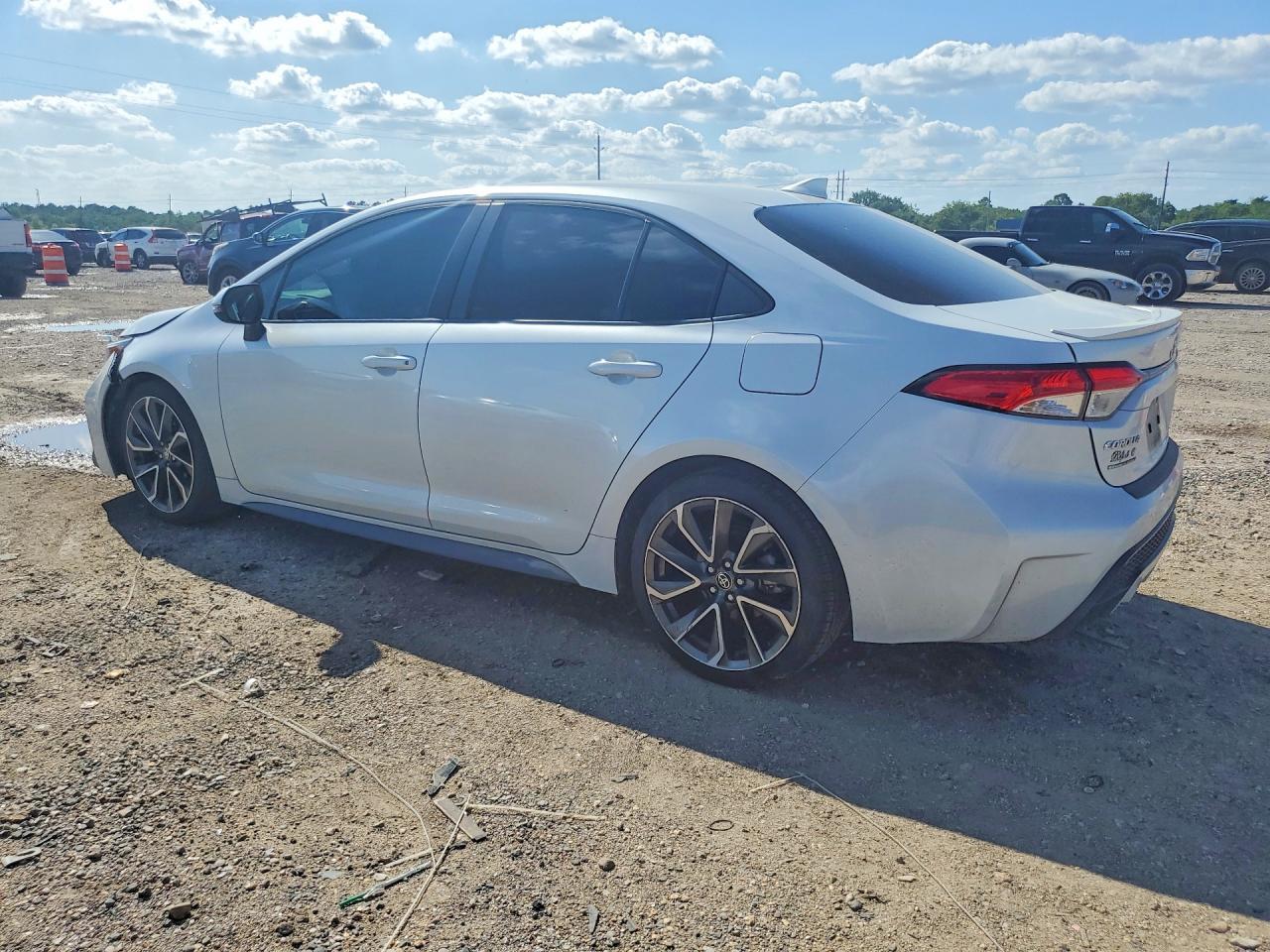 2022 Toyota Corolla Se - Image 2