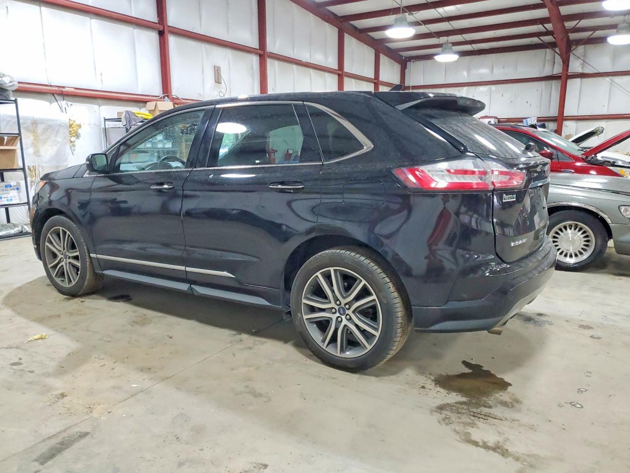 2019 Ford Edge Titanium - Фото 2