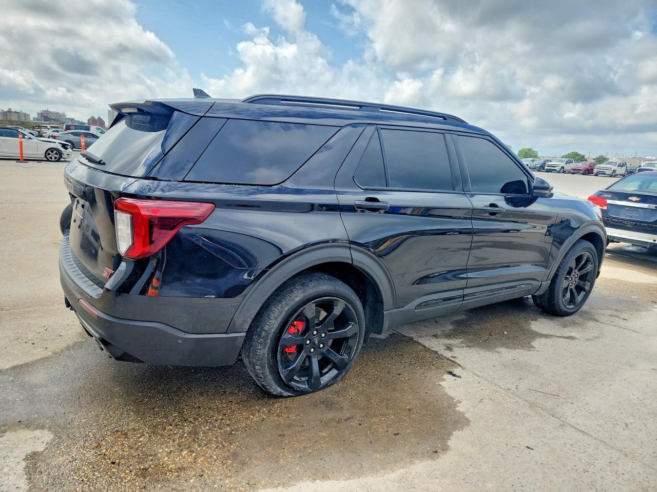 2020 Ford Explorer St - Фото 3
