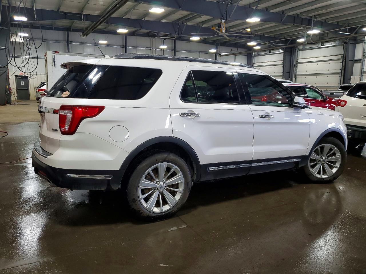 2019 Ford Explorer Limited - Фото 3