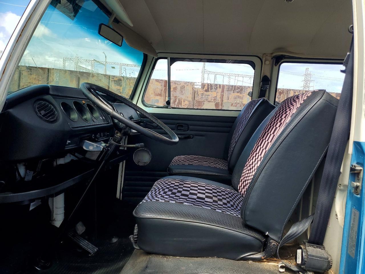 1974 Volkswagen Super Beet - Фото 7
