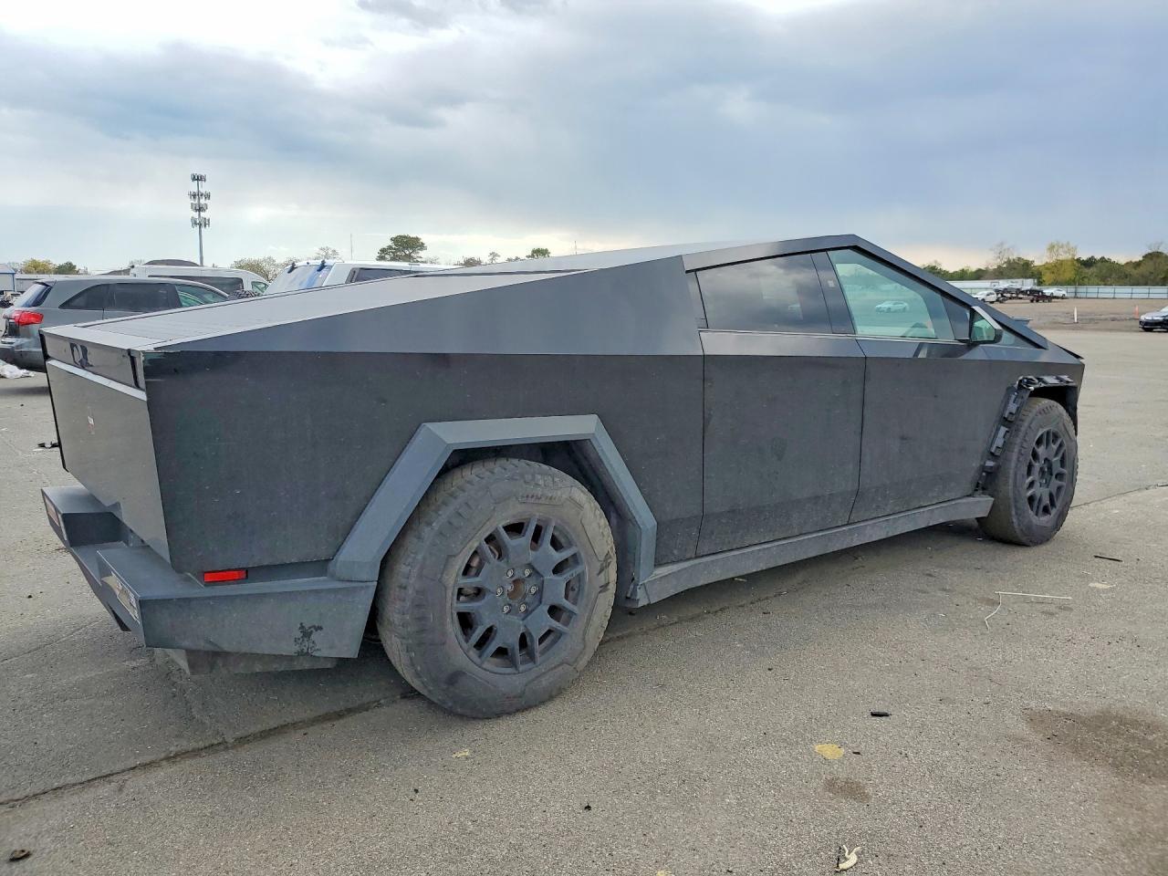 2024 Tesla Cybertruck - Фото 3