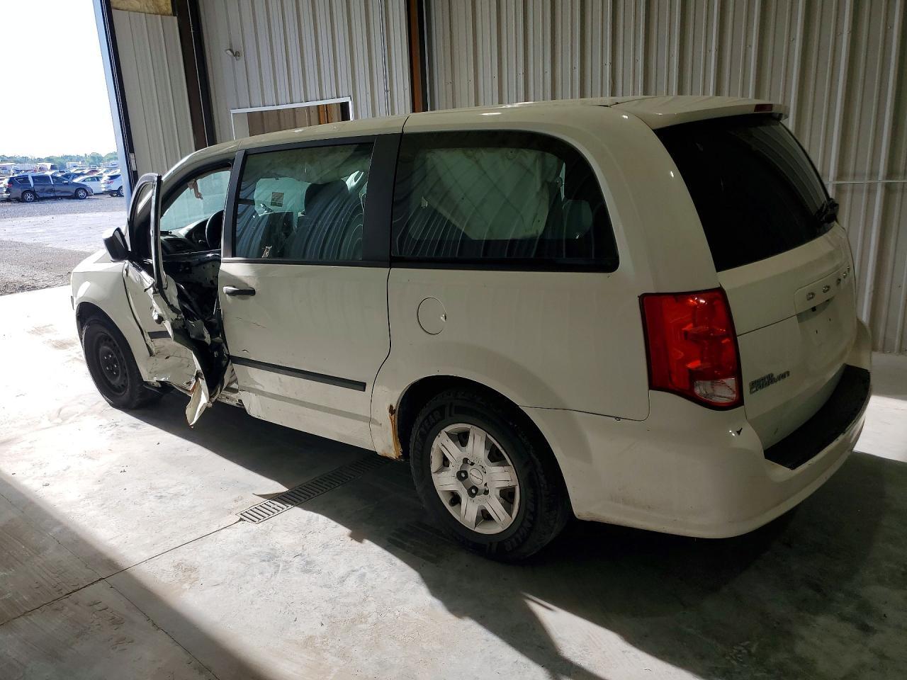 2013 Dodge Grand Caravan - Image 2