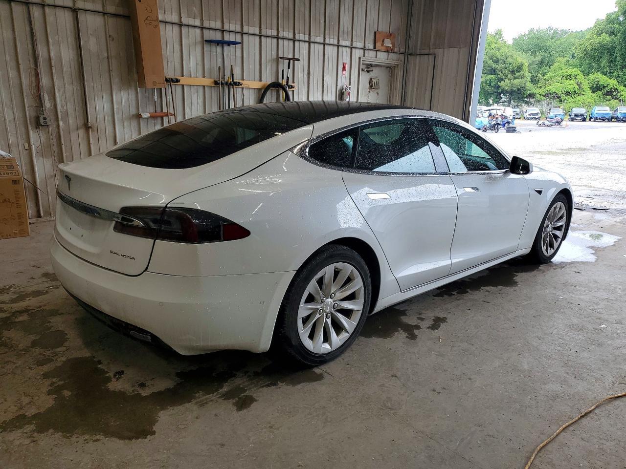 2020 Tesla Model S - Фото 3