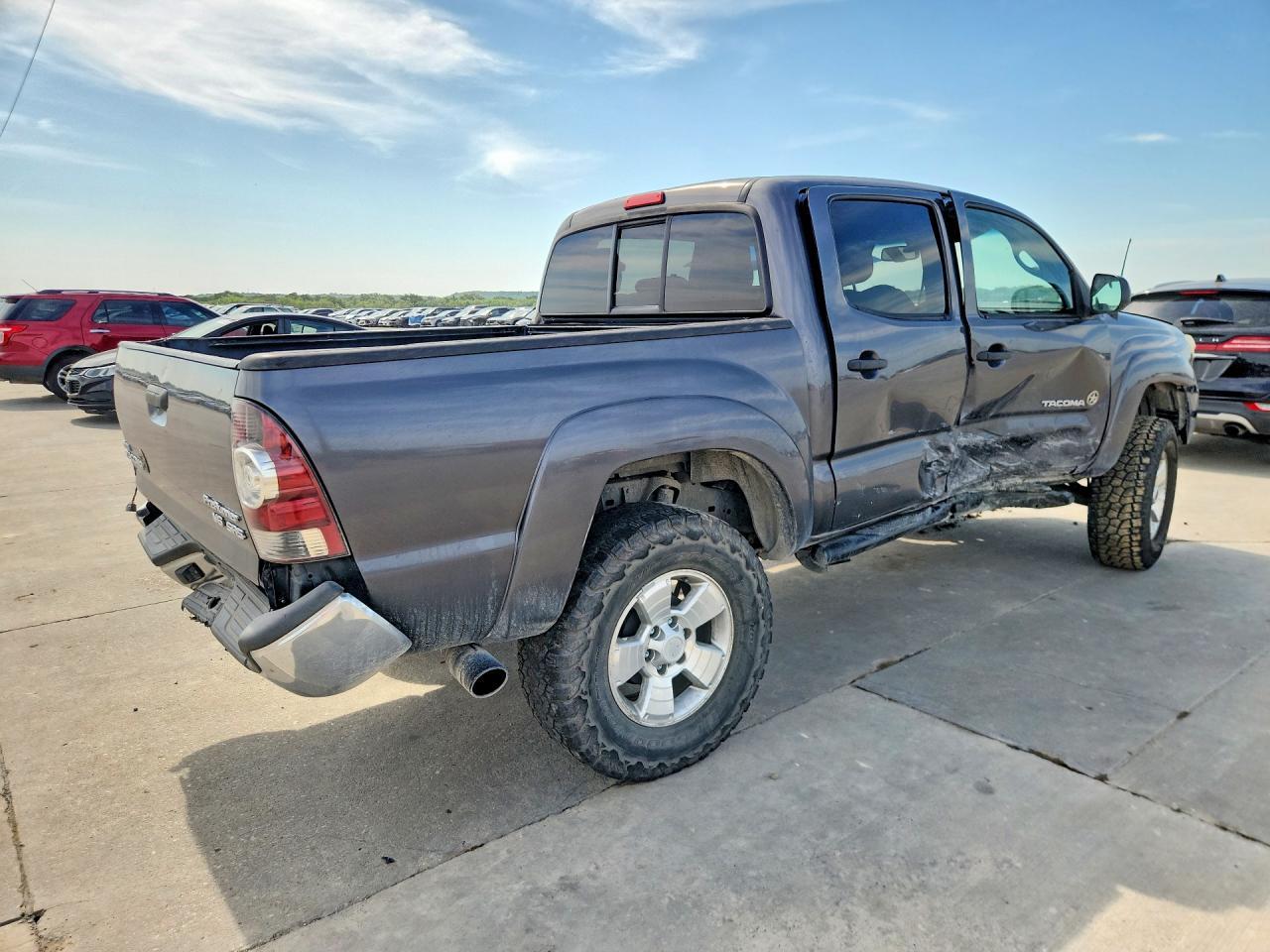 2013 Toyota Tacoma Double Cab Prerunner - Image 3