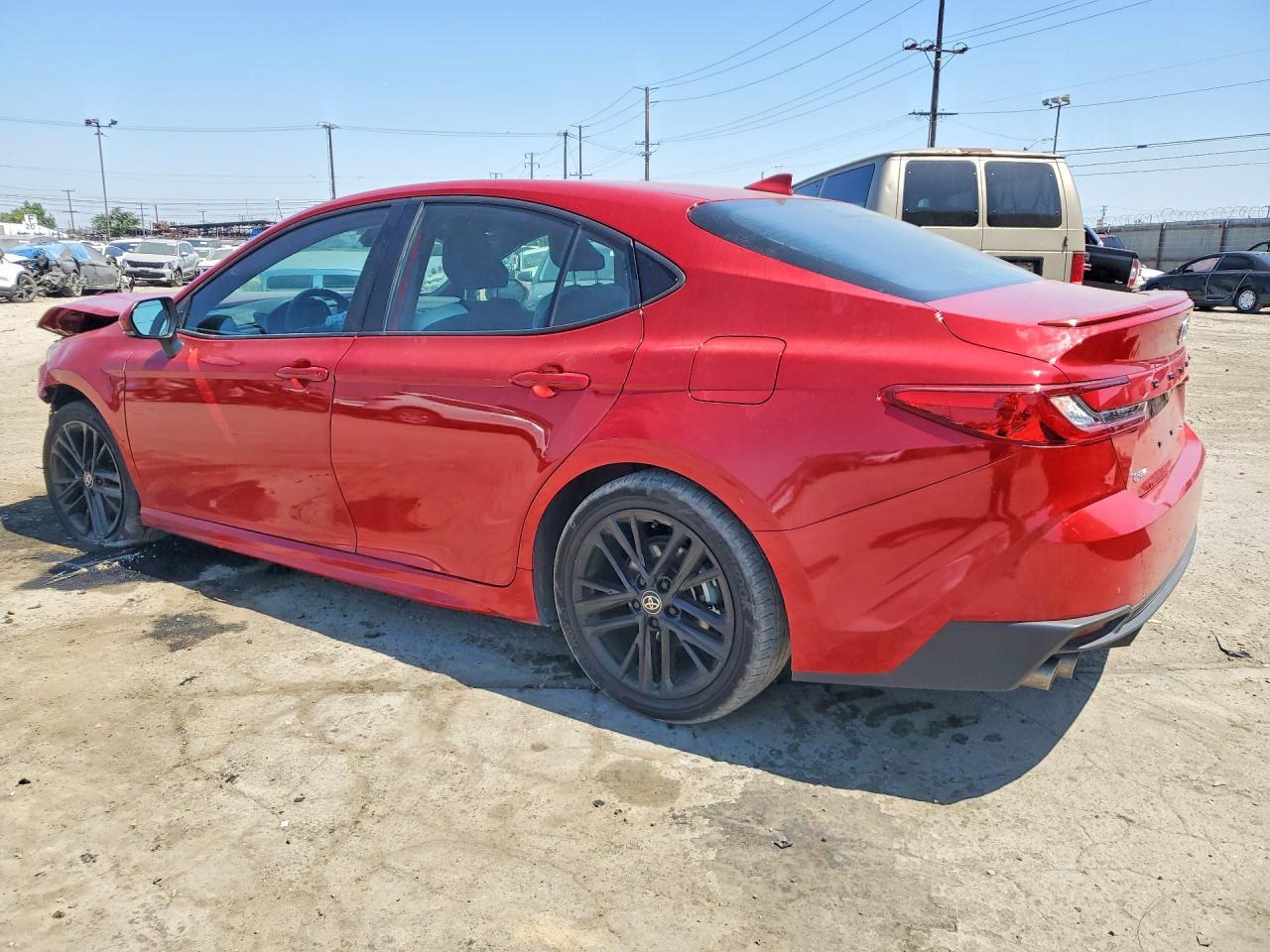 2025 Toyota Camry Se - Фото 2