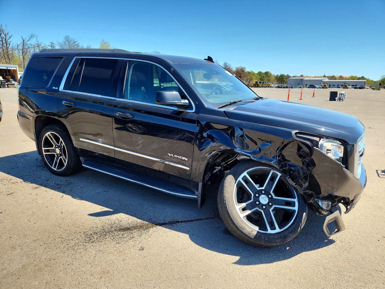 2016 GMC Yukon Sle - Фото 4