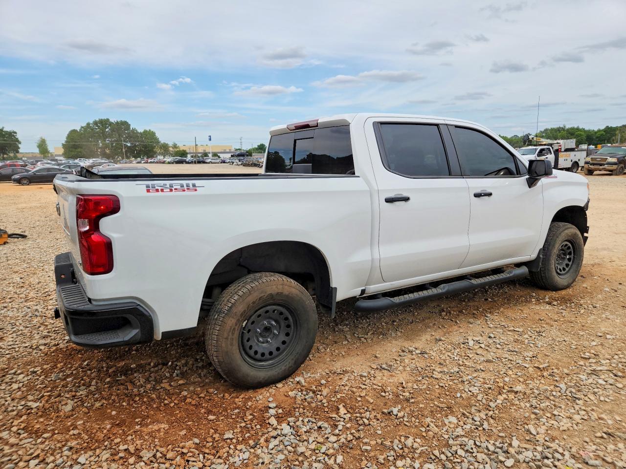 2023 Chevrolet Silverado K1500 Lt Trail Boss - Фото 3