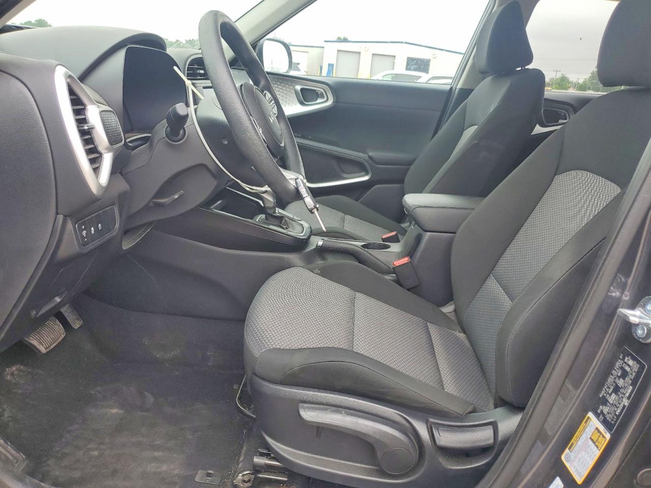 2025 Kia Soul Lx - Image 7
